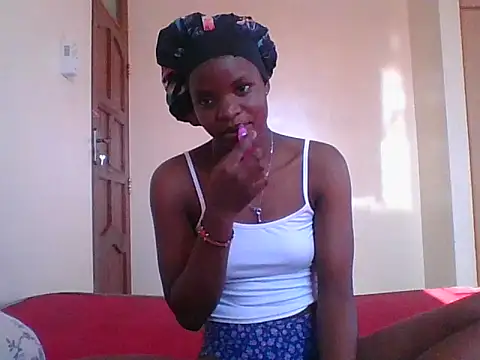 hotgal1112 online show from October 2025 12:33:01 PM