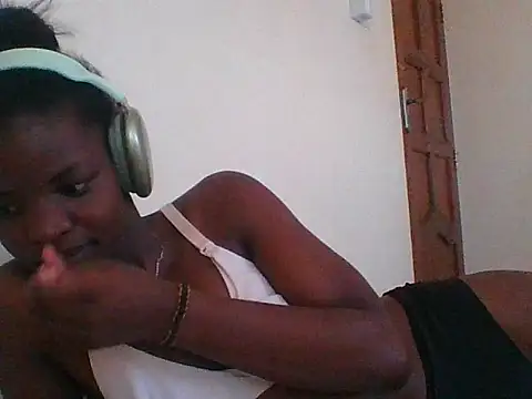 hotgal1112 online show from November 2025 10:05:01 AM