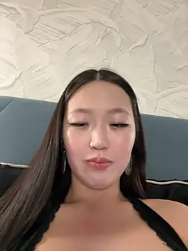 Aiko Yumi online show from February 2025 07:42:01 PM