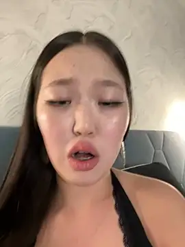 Aiko Yumi online show from March 2025 07:05:01 PM