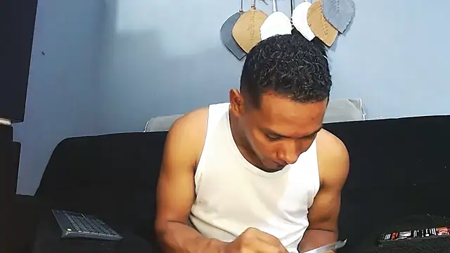 Grandeygruesa1 online show from November 2025 06:12:01 AM