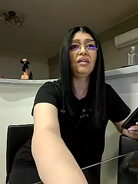 Snapshot of Milf_Abigail chatting on January 2025 05:06:01 PM Milf Abigail online show from January 2025 05:06:01 PM