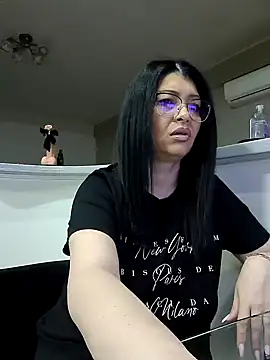 Snapshot of Milf_Abigail chatting on January 2025 12:57:02 AM Milf Abigail online show from January 2025 12:57:02 AM