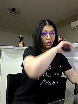 Snapshot of Milf_Abigail chatting on January 2025 02:26:01 AM Milf Abigail online show from January 2025 02:26:01 AM
