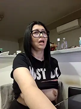 Milf Abigail online show from October 2025 02:12:02 AM