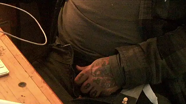 AlanDickson online show from February 2026 05:04:01 AM