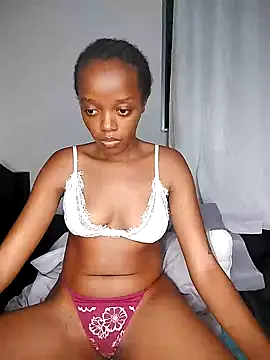 Bella kiki online show from January 2025 08:21:01 PM