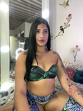 Snapshot of alondra_darling chatting on December 2024 07:42:02 PM alondra darling online show from December 2024 07:42:02 PM