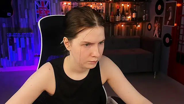 Snapshot of AliceRisinka chatting on February 2025 08:09:02 AM AliceRisinka online show from February 2025 08:09:02 AM