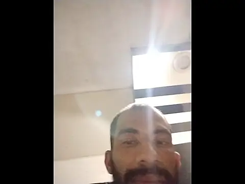 UncutToyBoy23cm online show from December 2025 09:33:01 PM