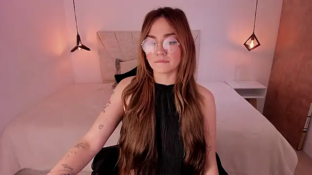 KataHot  online show from March 2026 08:04:01 PM