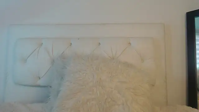 Snapshot of Ingridbergman chatting on March 2025 04:31:02 PM Ingridbergman online show from March 2025 04:31:02 PM