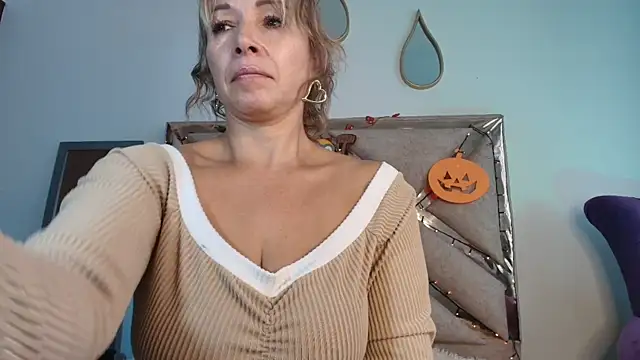 Snapshot of Ingridbergman chatting on October 2025 01:13:01 PM Ingridbergman online show from October 2025 01:13:01 PM