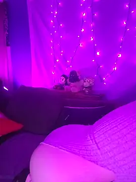 Snapshot of EverlyEster chatting on April 2026 09:56:01 PM EverlyEster online show from April 2026 09:56:01 PM