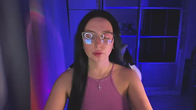 Christy Calypso online show from October 2025 05:21:02 PM