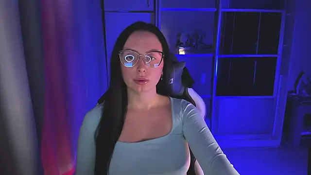 Christy Calypso online show from November 2025 04:20:01 PM