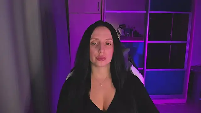 Christy Calypso online show from March 2026 04:10:01 PM