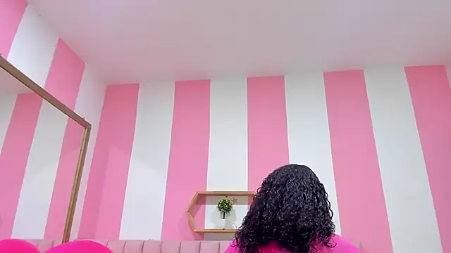 ISABELLA 020 online show from November 2025 01:21:02 PM