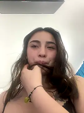Snapshot of Damian_n_Maya chatting on December 2024 11:18:02 PM Damian n Maya online show from December 2024 11:18:02 PM