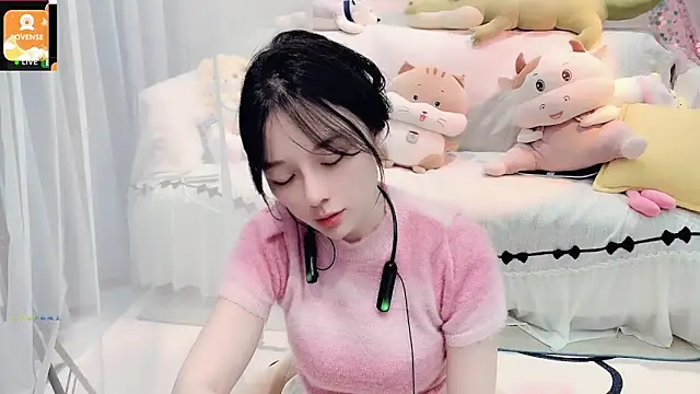 Snapshot of AKiKi711 chatting on October 2025 03:20:01 PM AKiKi711 online show from October 2025 03:20:01 PM