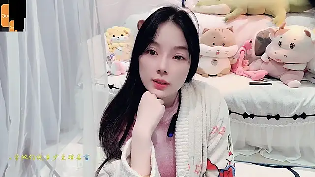 Snapshot of AKiKi711 chatting on October 2025 04:38:02 PM AKiKi711 online show from October 2025 04:38:02 PM