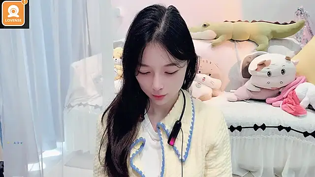 Snapshot of AKiKi711 chatting on October 2025 04:15:01 AM AKiKi711 online show from October 2025 04:15:01 AM