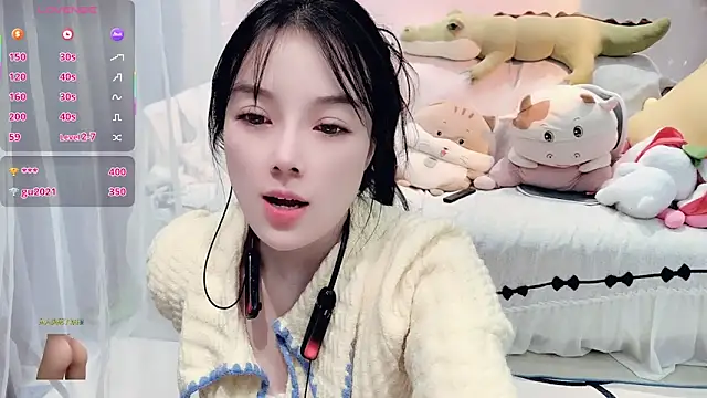 AKiKi711 online show from December 2025 04:34:02 PM