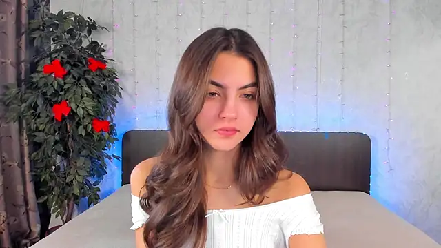 Milana Crystal  online show from December 2024 08:08:02 AM