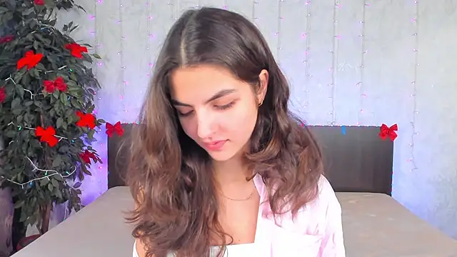 Milana Crystal  online show from December 2024 08:00:02 AM