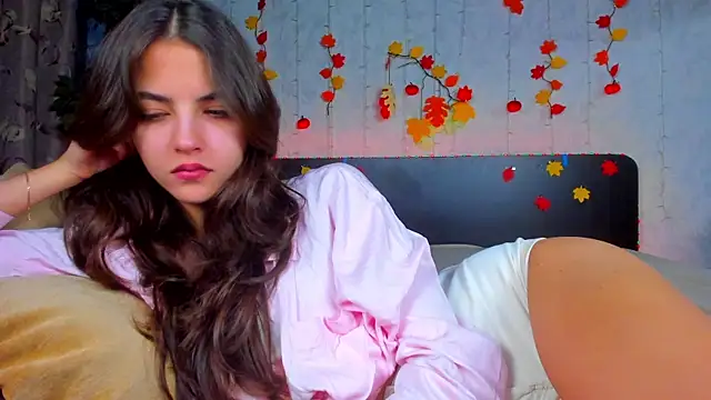 Milana Crystal  online show from October 2025 08:09:01 AM