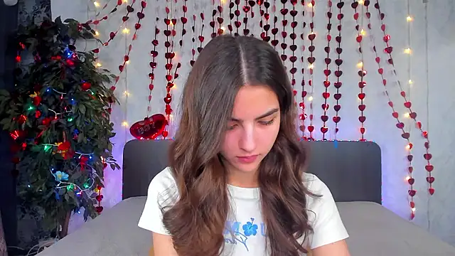 Snapshot of Milana_Crystal_ chatting on February 2026 08:12:02 AM Milana Crystal online show from February 2026 08:12:02 AM