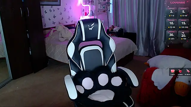 Sidney blush online show from March 2026 04:51:02 AM