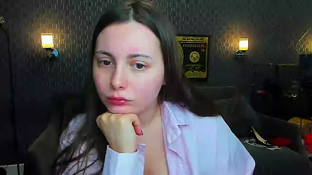 Snapshot of _extraterrestrial_ chatting on November 2025 01:50:01 PM extraterrestrial online show from November 2025 01:50:01 PM