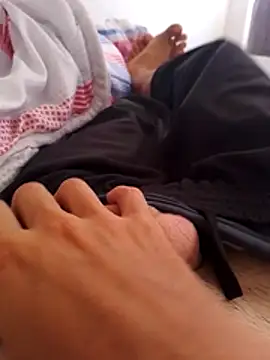 Snapshot of Adee21e chatting on January 2026 03:25:02 PM Adee21e online show from January 2026 03:25:02 PM