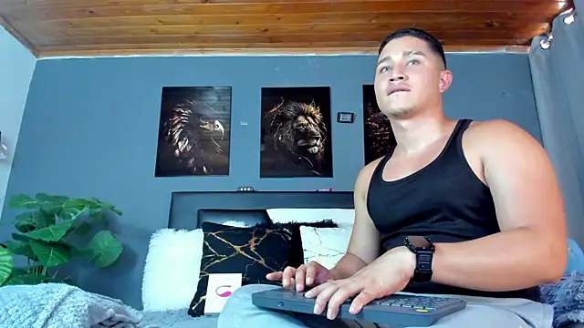 Snapshot of francesco_evan chatting on October 2025 06:14:02 PM francesco evan online show from October 2025 06:14:02 PM