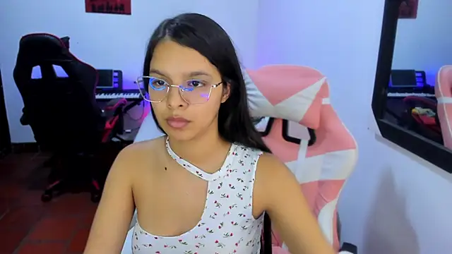 jessi and boy online show from November 2025 11:15:01 PM