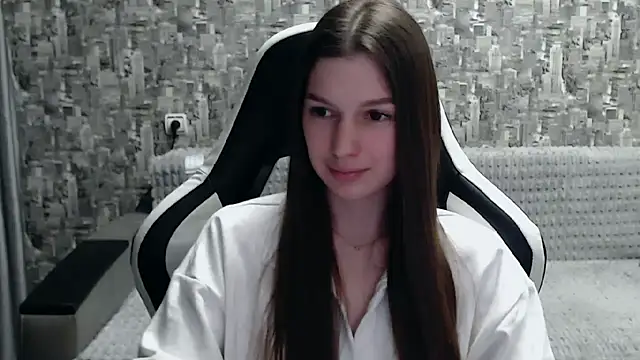 Snapshot of MissMiaCutie chatting on February 2025 05:07:02 PM MissMiaCutie online show from February 2025 05:07:02 PM