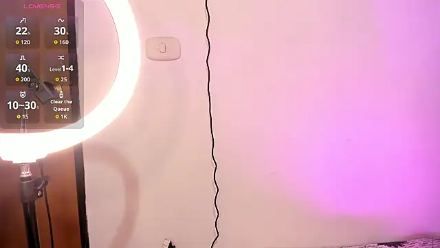 Kylie2211 online show from November 2025 05:29:01 AM