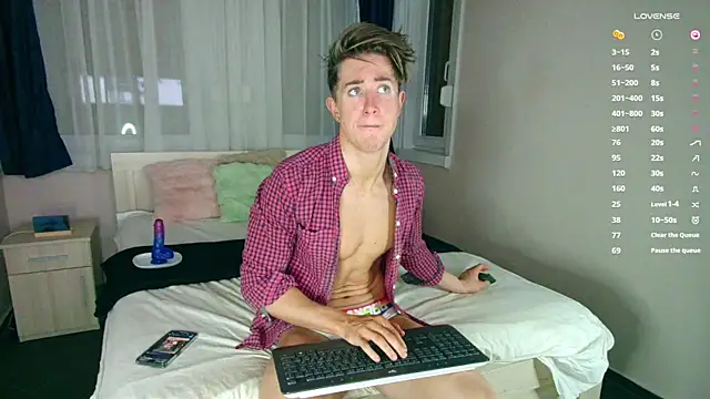 ChristianLevine  online show from November 2025 03:13:02 PM