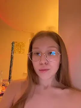 Snapshot of Eva_Weyne chatting on January 2025 08:11:02 PM Eva Weyne online show from January 2025 08:11:02 PM