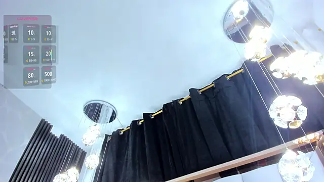 SarayRoyse online show from October 2025 07:37:01 PM