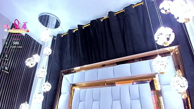 SarayRoyse online show from February 2026 07:43:01 PM