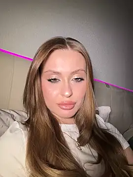 Sweet  Milly online show from April 2026 07:31:01 PM