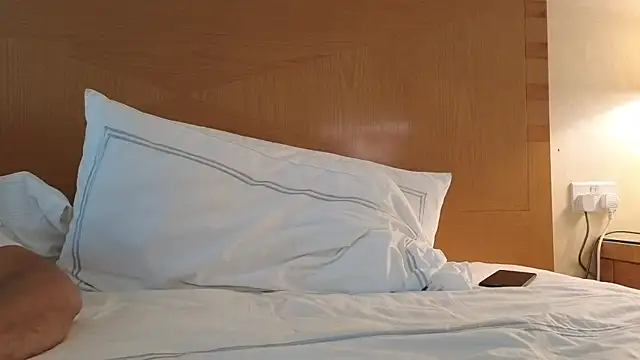 Mr-and-Mrs-Smith online show from February 2025 12:58:02 PM