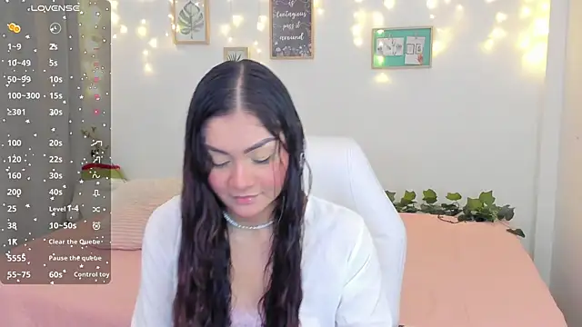 Snapshot of cute_baby5 chatting on December 2024 11:02:02 PM cute baby5 online show from December 2024 11:02:02 PM