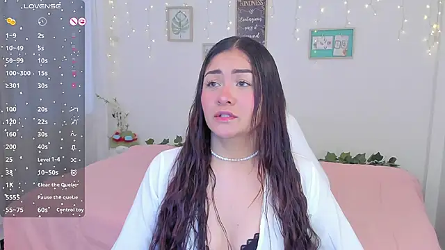 Snapshot of cute_baby5 chatting on January 2025 09:39:02 PM cute baby5 online show from January 2025 09:39:02 PM
