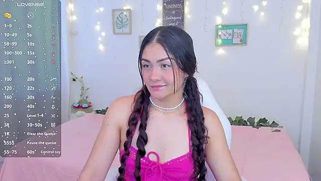 Snapshot of cute_baby5 chatting on January 2025 08:12:01 PM cute baby5 online show from January 2025 08:12:01 PM