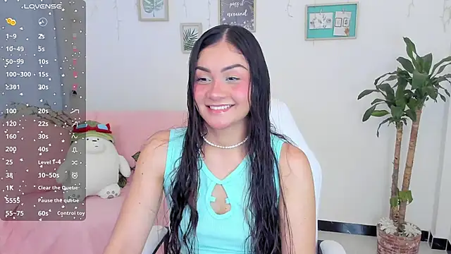 Snapshot of cute_baby5 chatting on February 2025 09:46:01 PM cute baby5 online show from February 2025 09:46:01 PM