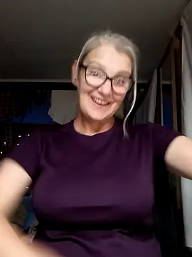 Snapshot of irinamaux chatting on September 2025 02:55:01 AM irinamaux online show from September 2025 02:55:01 AM