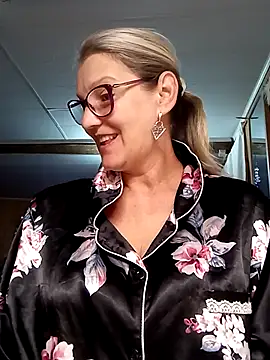 Snapshot of irinamaux chatting on October 2025 04:33:01 AM irinamaux online show from October 2025 04:33:01 AM